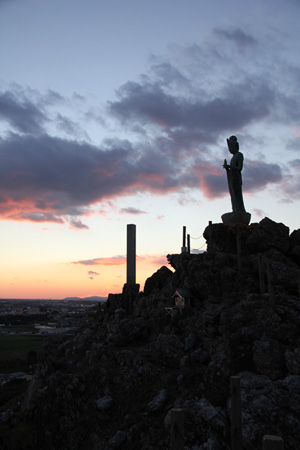 �ǂ܂񒆒���