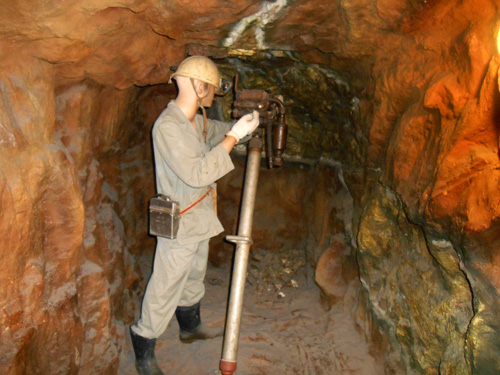 �ǂ܂񒆒���