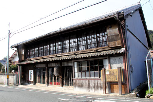 �ǂ܂񒆒���