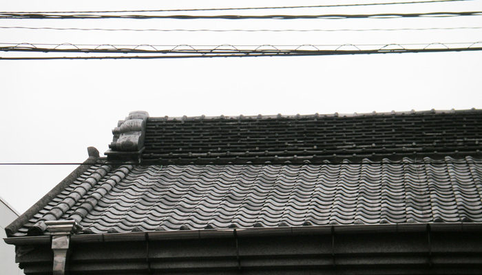 薬屋、灰吹屋の屋根
