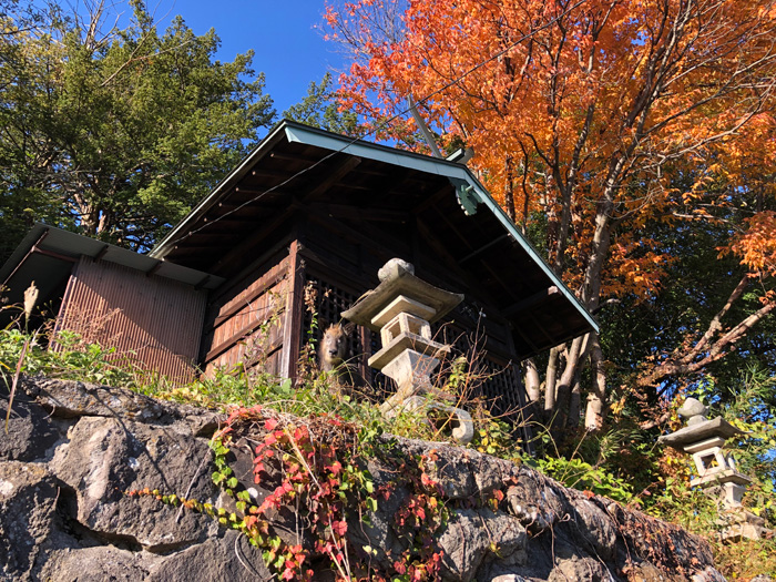 御嶽神社。カモシカがいます