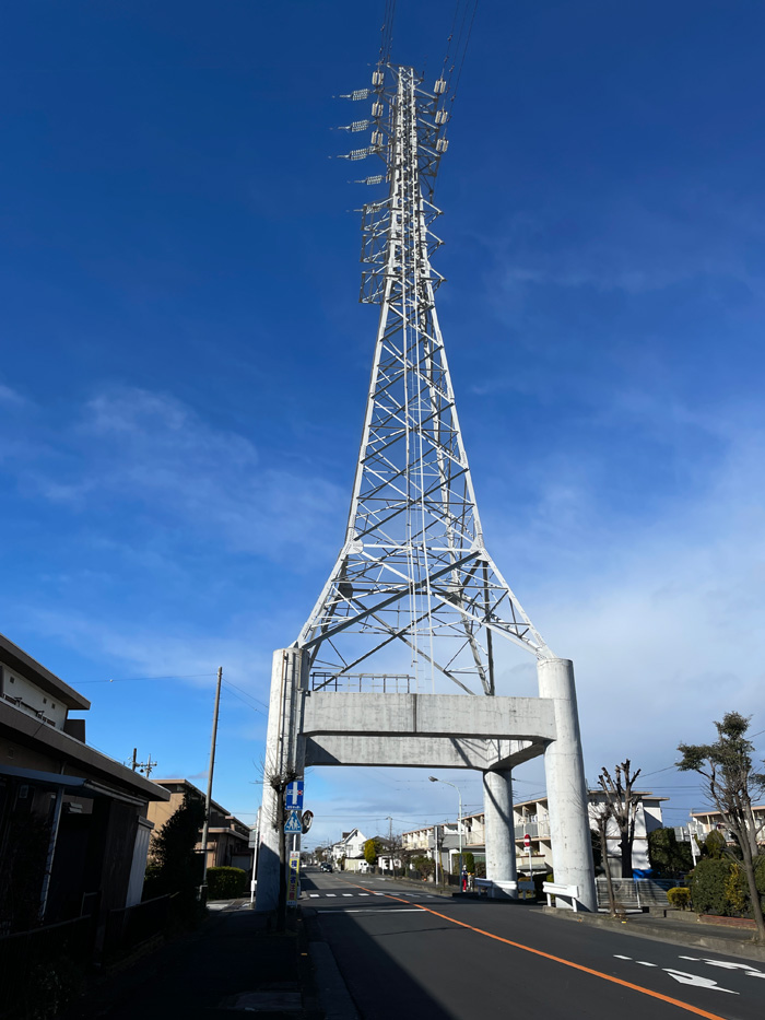 富士見台団地の送電鉄塔