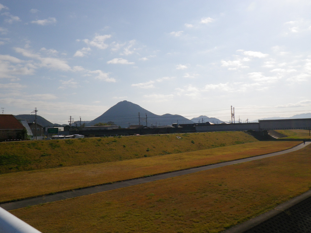 近江富士とも呼ばれる三上山